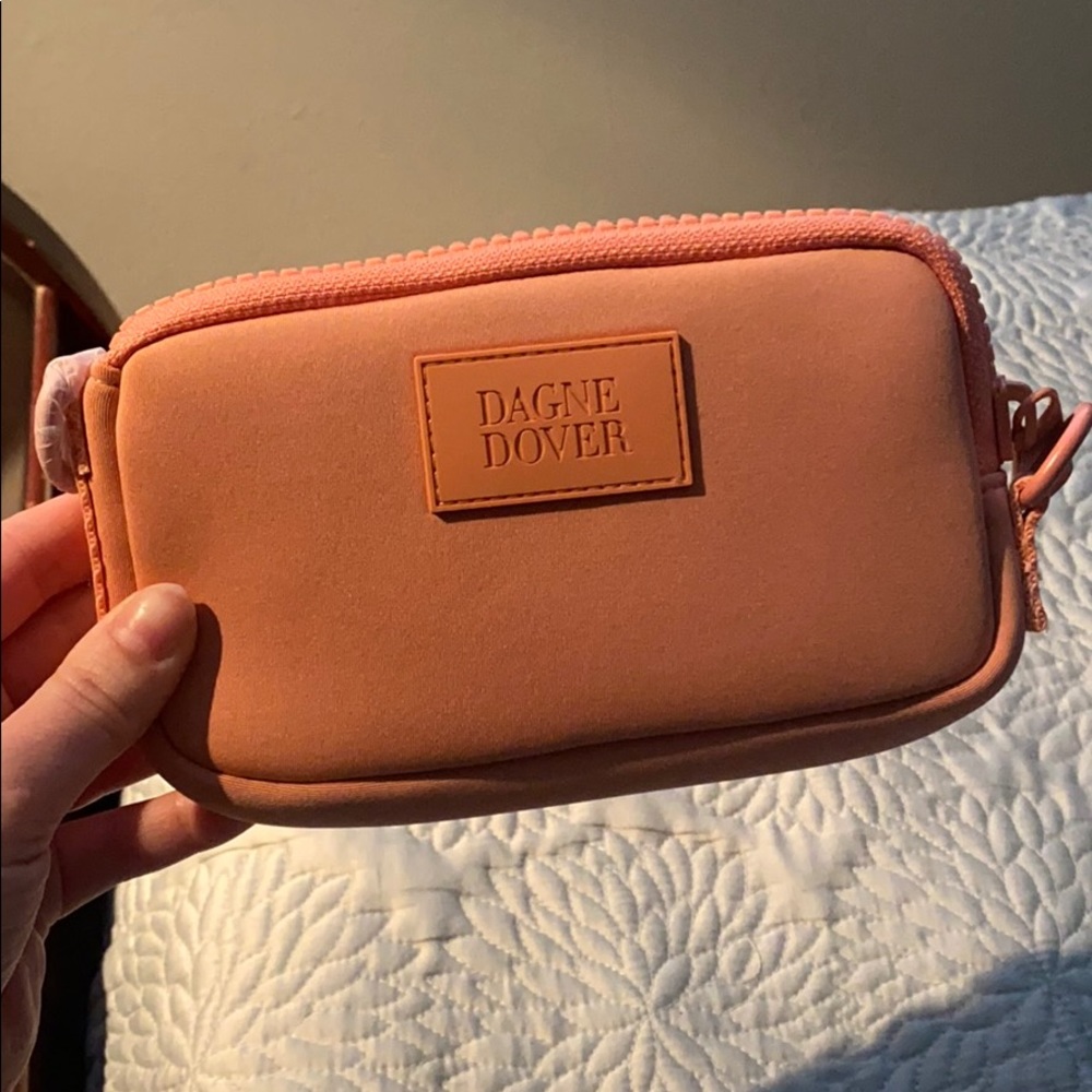 Dagne Dover phone sling